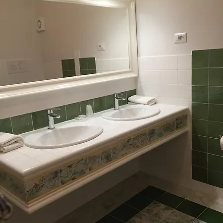 Bed & Breakfast Via Roma 205 3*